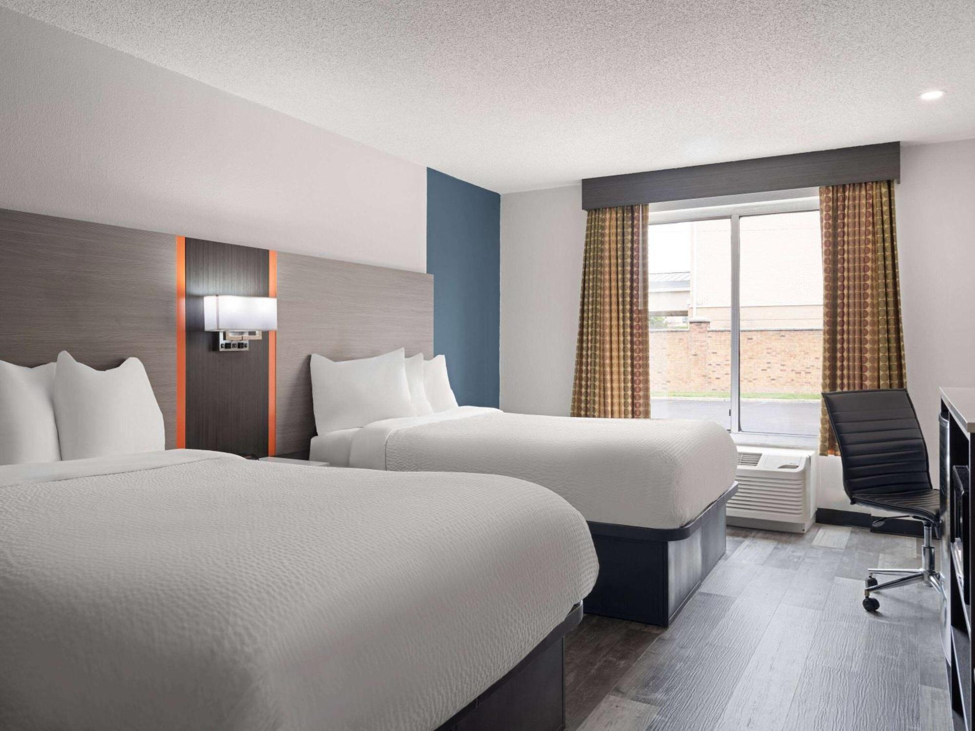 Готель Baymont By Wyndham Indianapolis East Екстер'єр фото